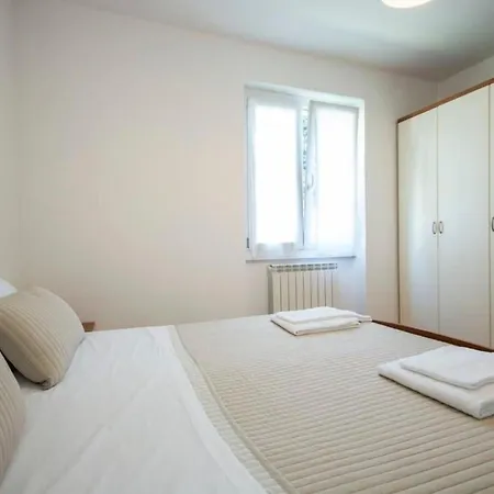 Mit Parkplatz Und In Der Naehe By Interhome Apartament *